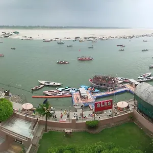 Alka Benares